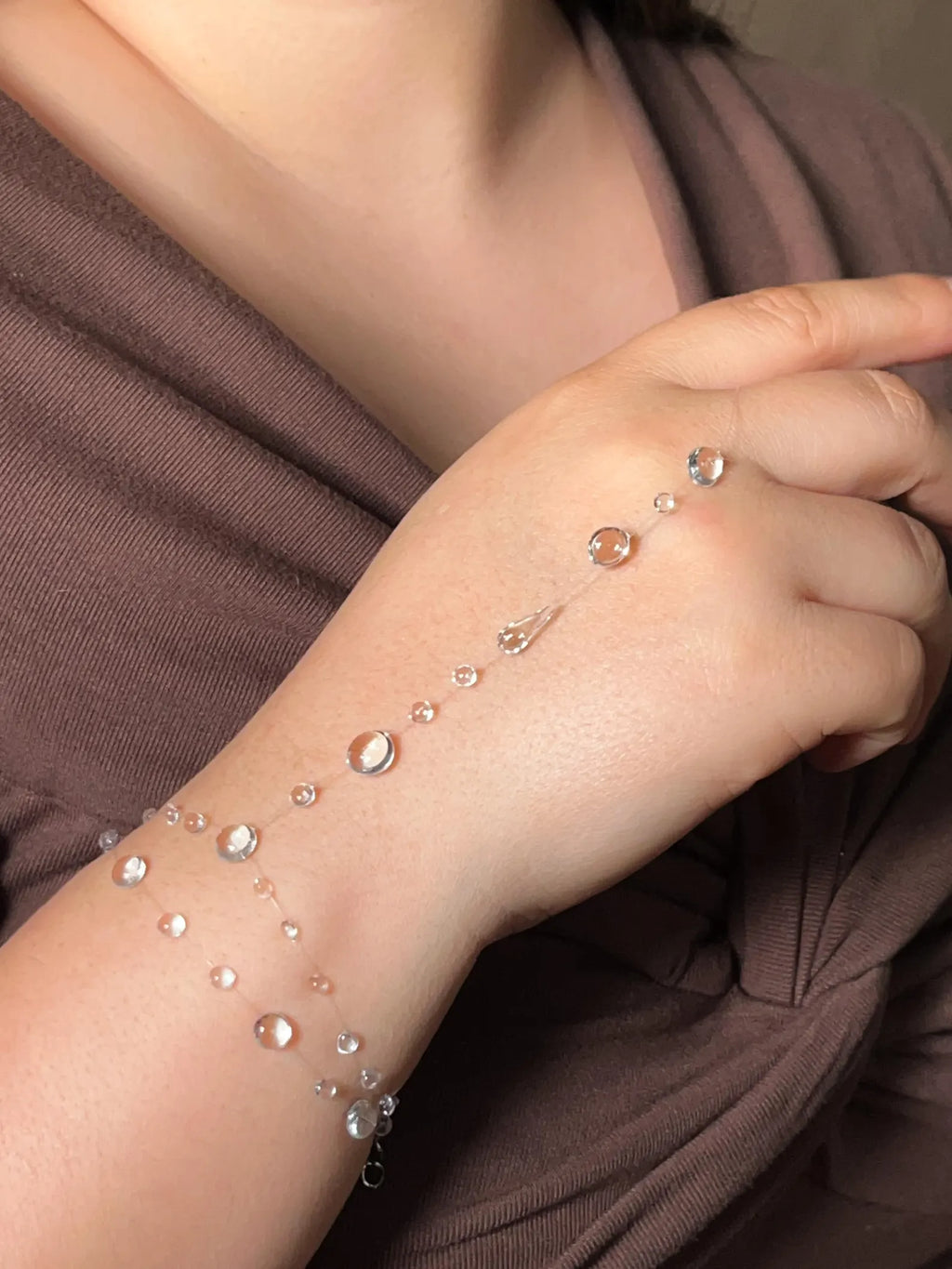 "Handmade"Crystal Dewdrop Hand Chain Bracelet – Delicate Clear Beaded Hand Harness