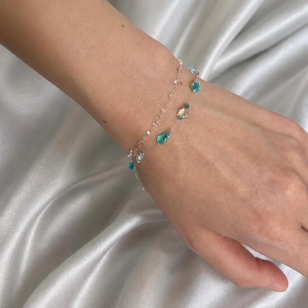 "Handmade"Aqua Crystal Dewdrop Bracelet – Delicate Blue & Clear Beaded Charm Bracelet