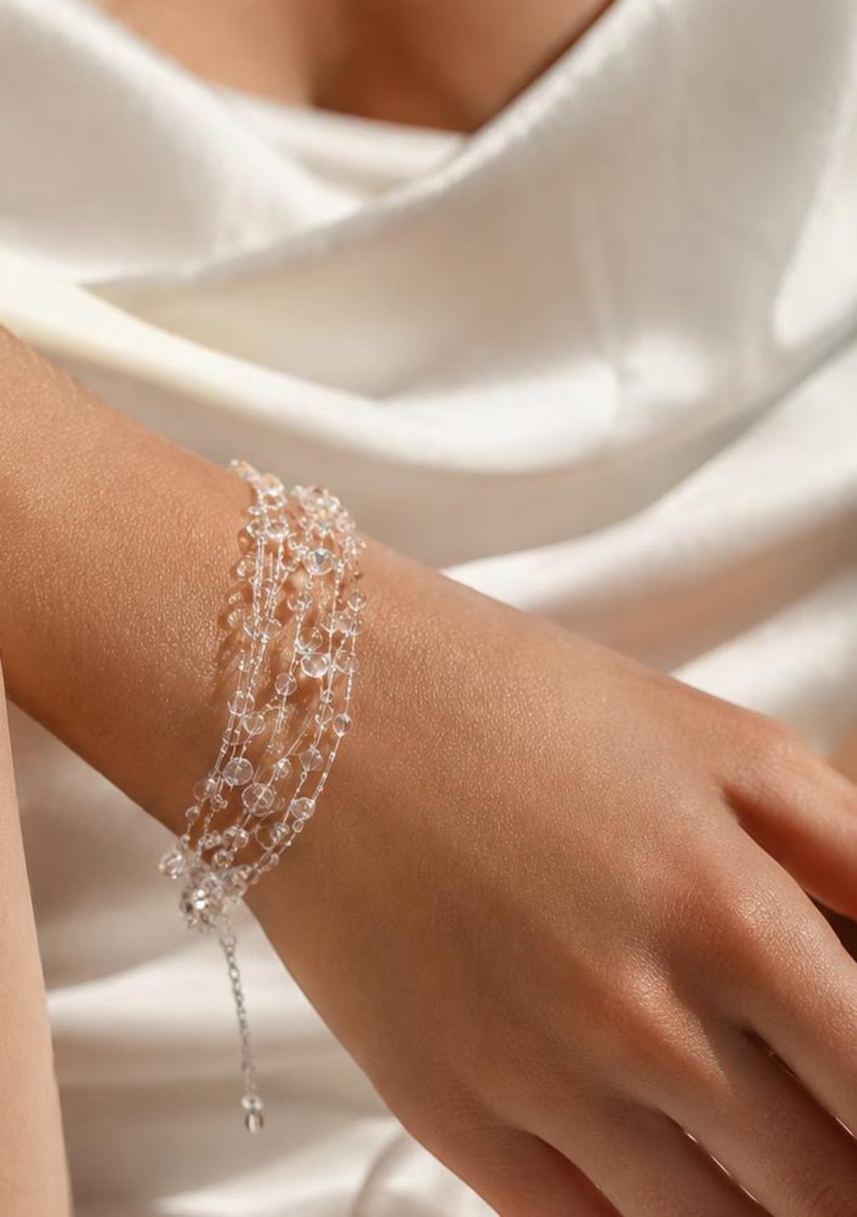 "Handmade"Crystal Dewdrop Elegance Bracelet – Delicate Silver-Tone Beaded Chain Bracelet