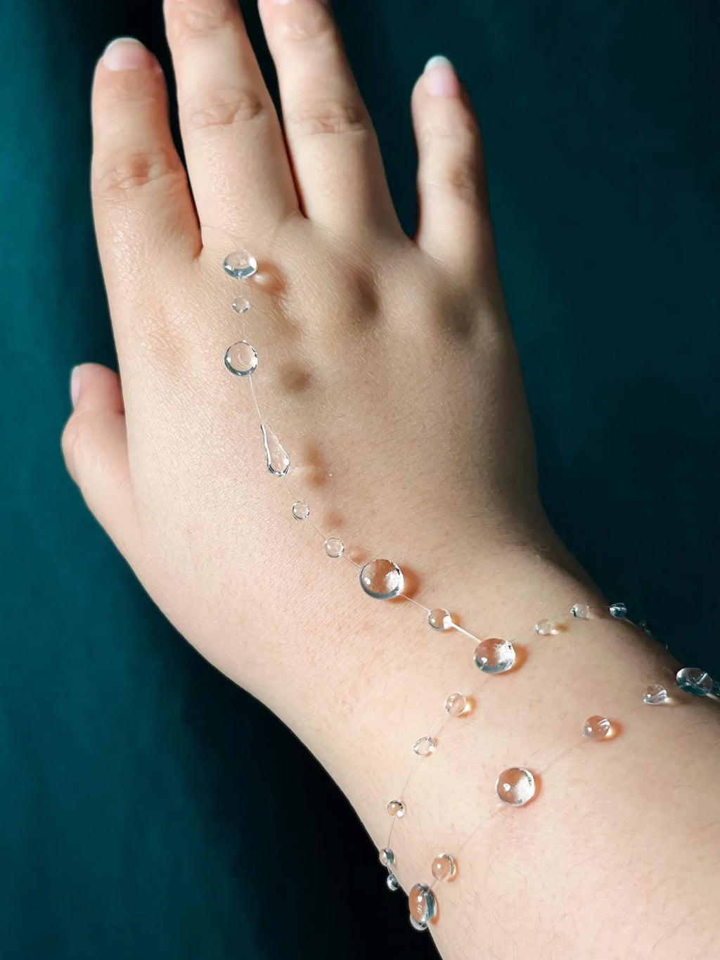 "Handmade"Crystal Dewdrop Hand Chain Bracelet – Delicate Clear Beaded Hand Harness
