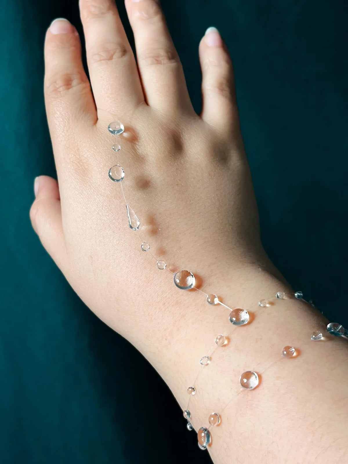 "Handmade"Crystal Dewdrop Hand Chain Bracelet – Delicate Clear Beaded Hand Harness